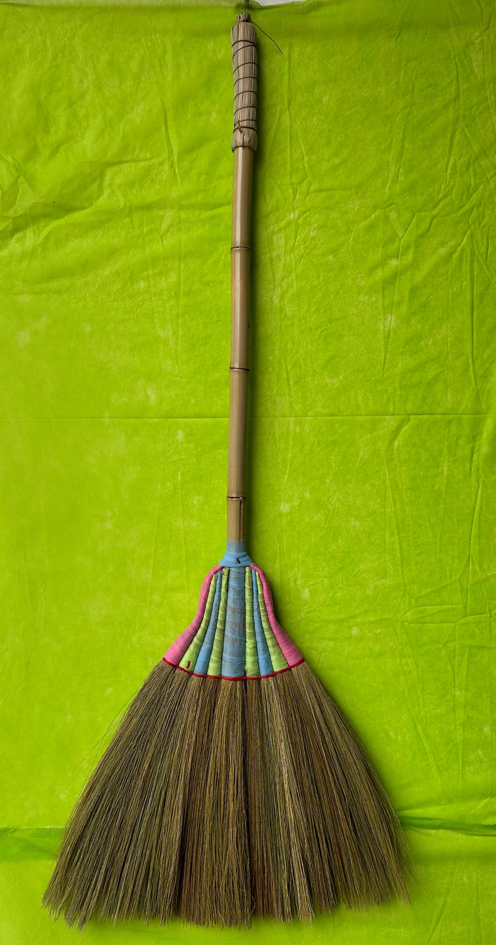 Sapu Gelagah model Jari Jari